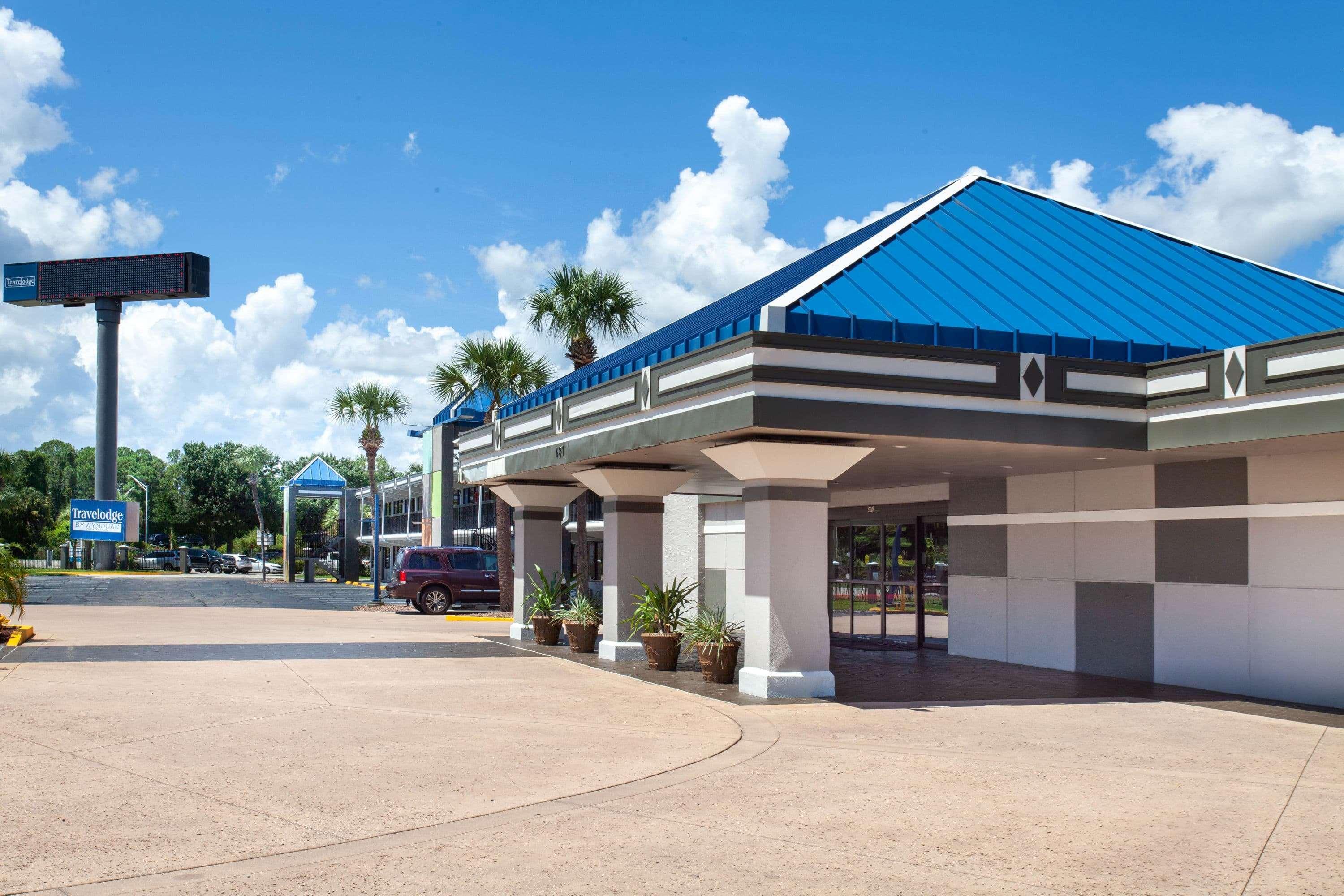 Travelodge By Wyndham Deltona Exterior photo